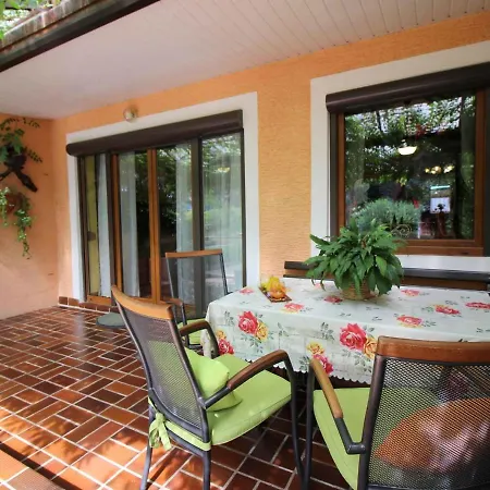 In Porec/istrien 35375 Holiday home